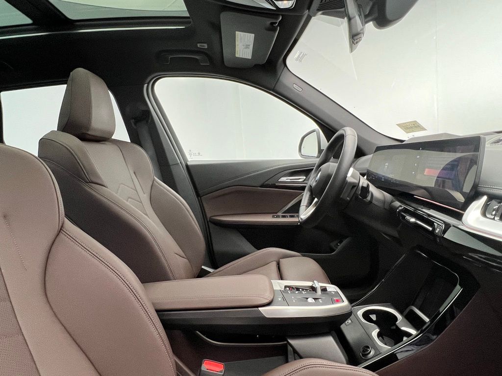 Thumbnail: 2025 BMW X1 - 6