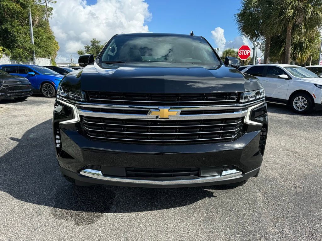 2024 Chevrolet Suburban LT 3