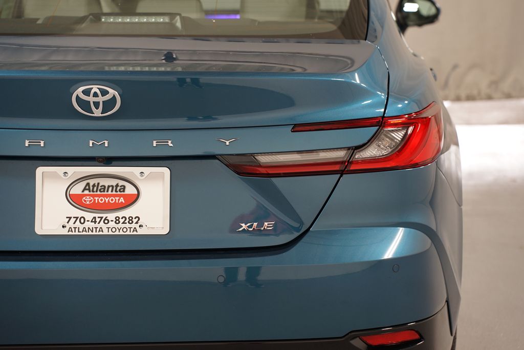 Thumbnail: 2025 Toyota Camry - 10