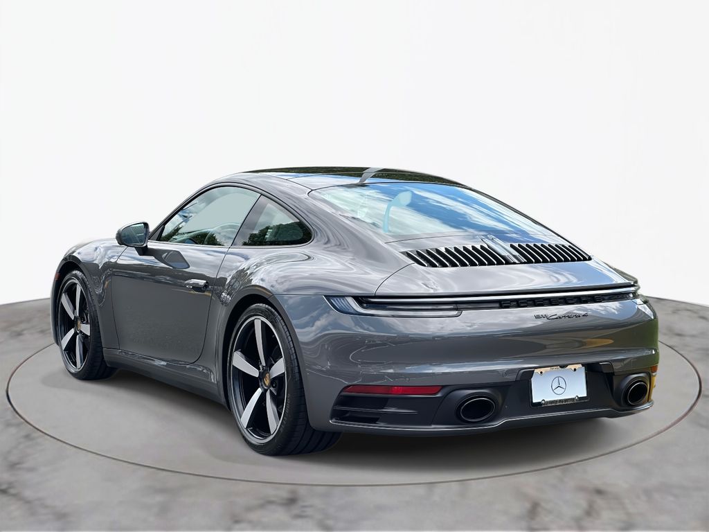 2021 Porsche 911 Carrera 6