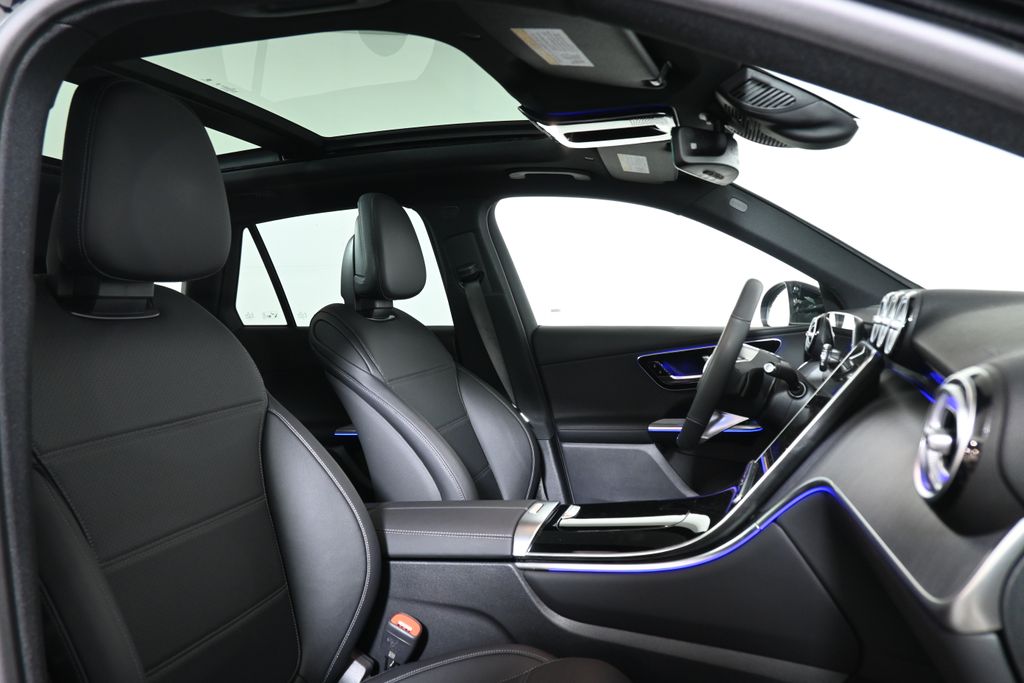 Thumbnail: 2025 Mercedes-Benz GLC - 27