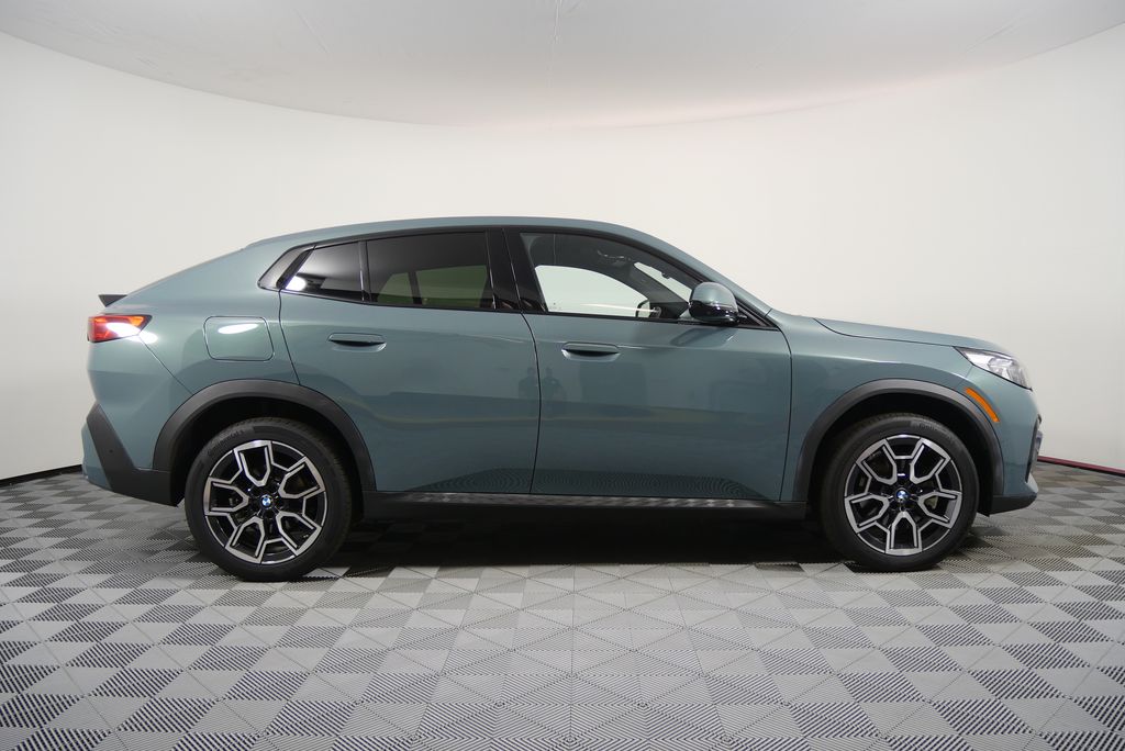 Thumbnail: 2024 BMW X2 - 2