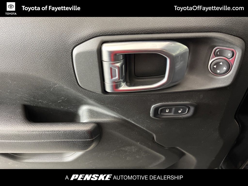 Thumbnail: 2022 Jeep Wrangler - 17