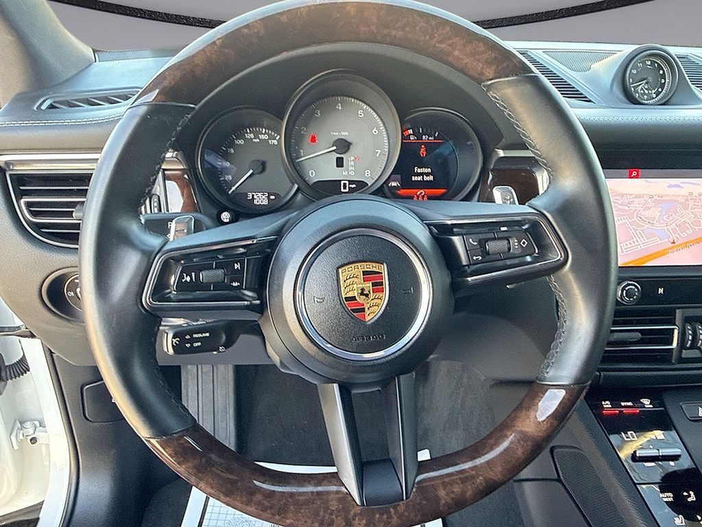 Thumbnail: 2022 Porsche Macan - 21