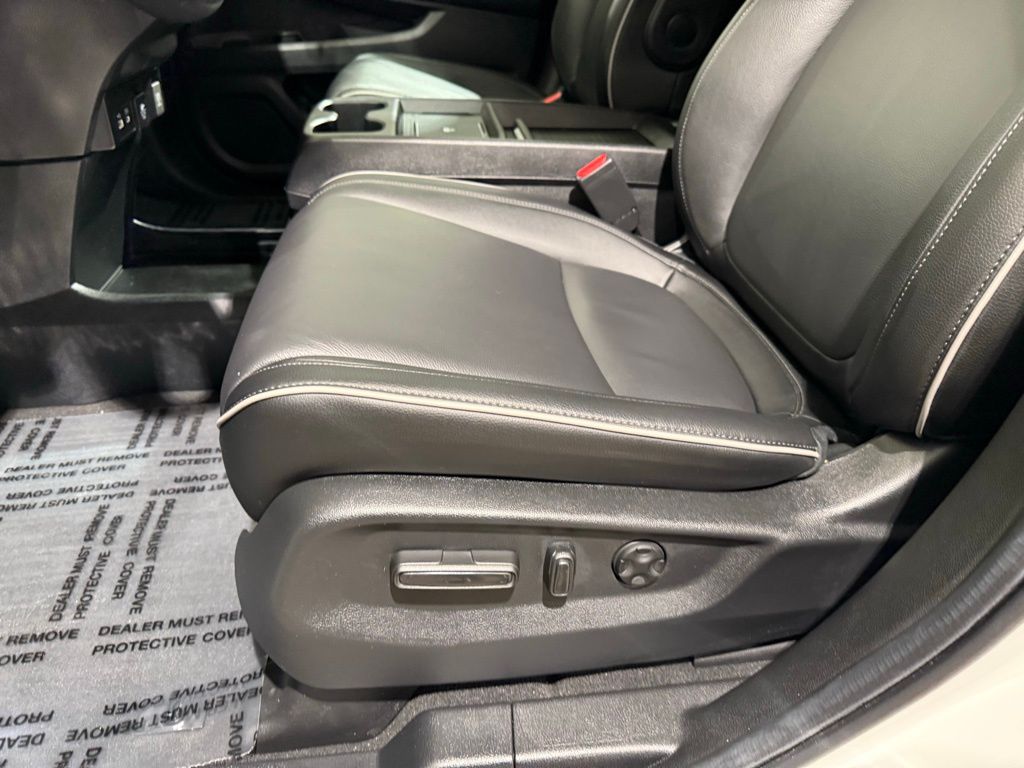 Thumbnail: 2025 Honda Odyssey - 14