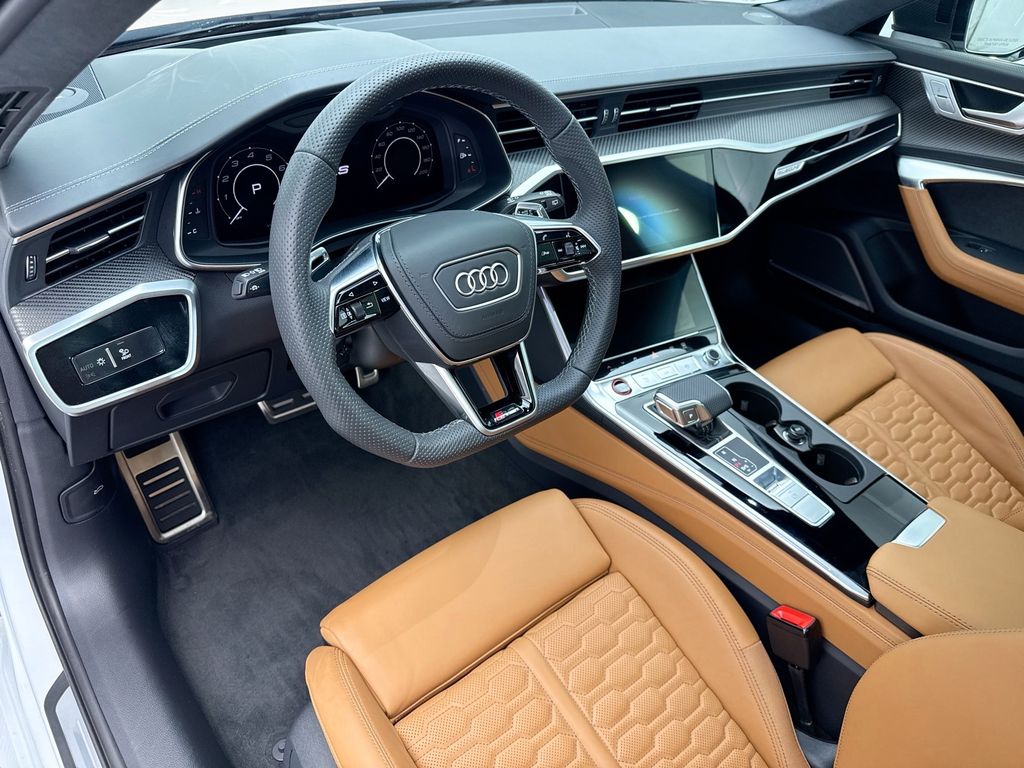 Thumbnail: 2025 Audi RS 6 - 4