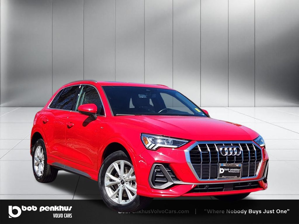 2024 Audi Q3 Premium