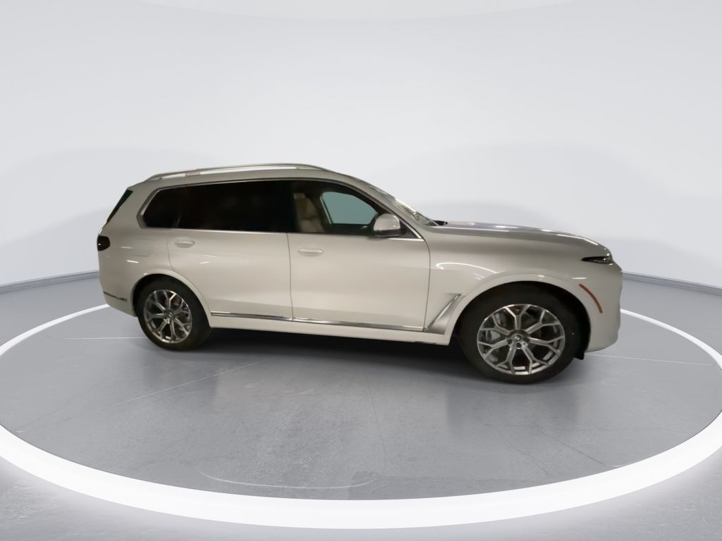 Thumbnail: 2026 BMW X7 - 9