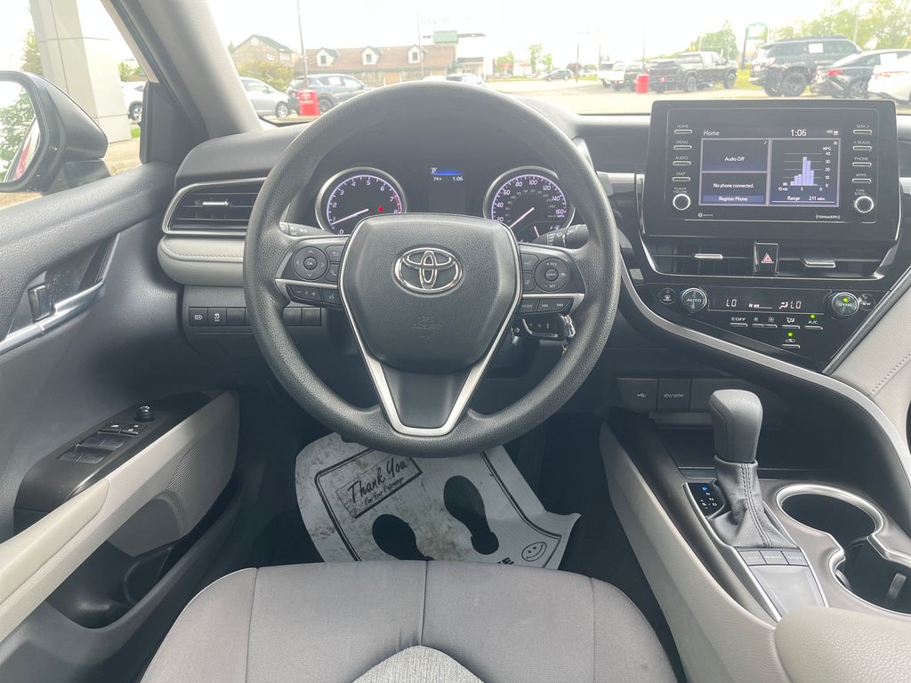 2023 Toyota Camry LE photo