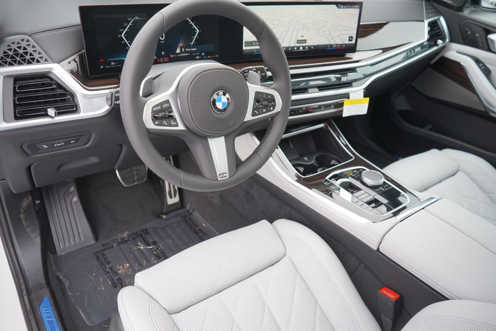 2025 BMW X5 sDrive40i 12