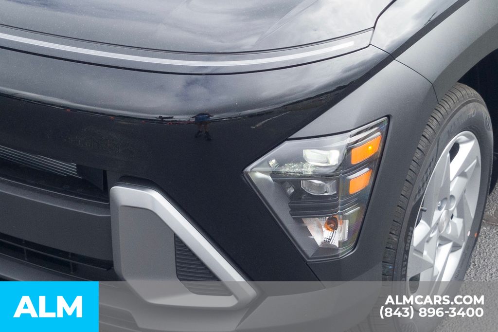 Used 2026 Black Hyundai SE image 11