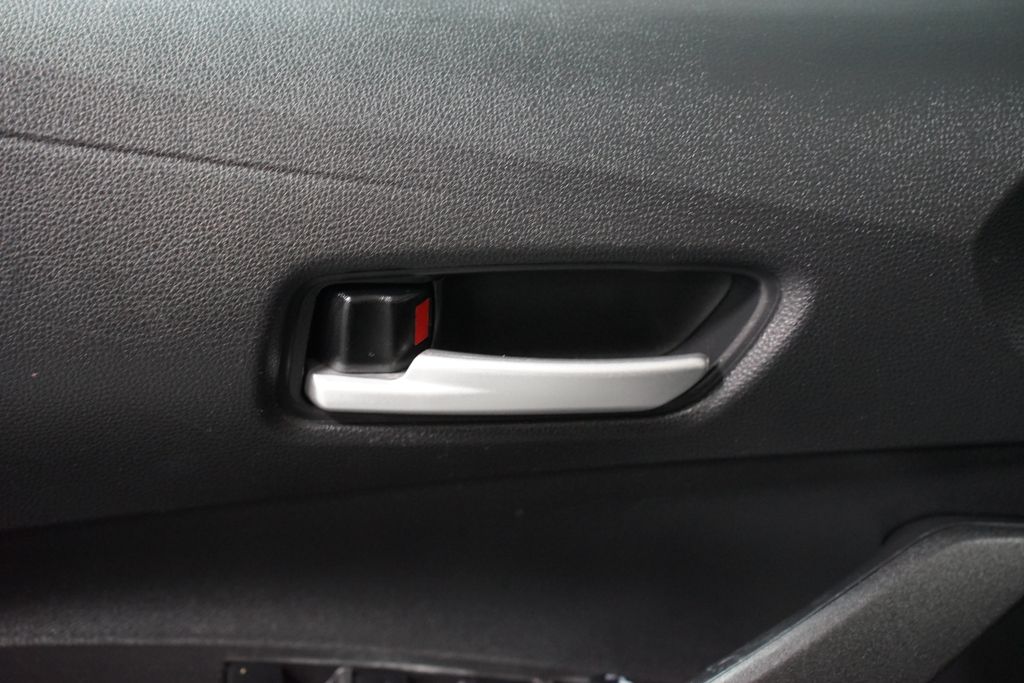 Thumbnail: 2021 Toyota Corolla - 28