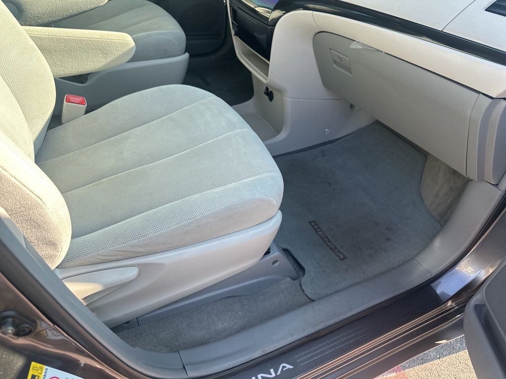 2012 Toyota Sienna  Le In Austin, Texas