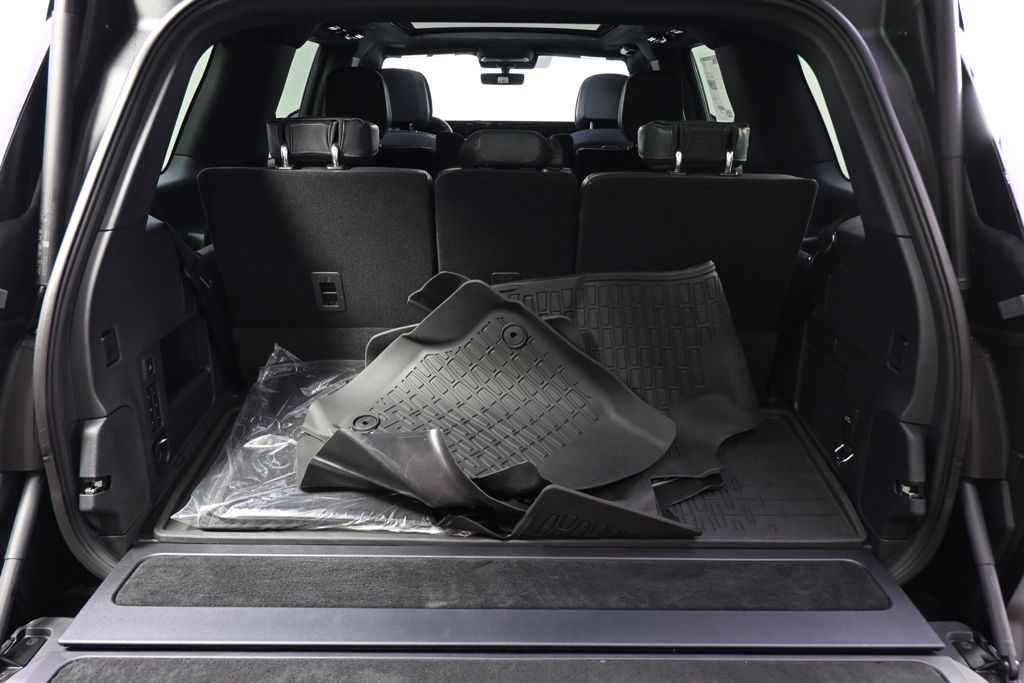 New 2026 Black Lincoln Reserve image 19