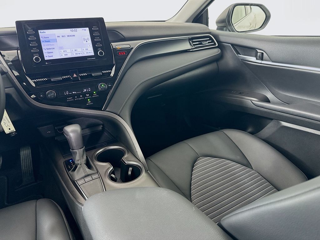 2023 Toyota Camry SE 22