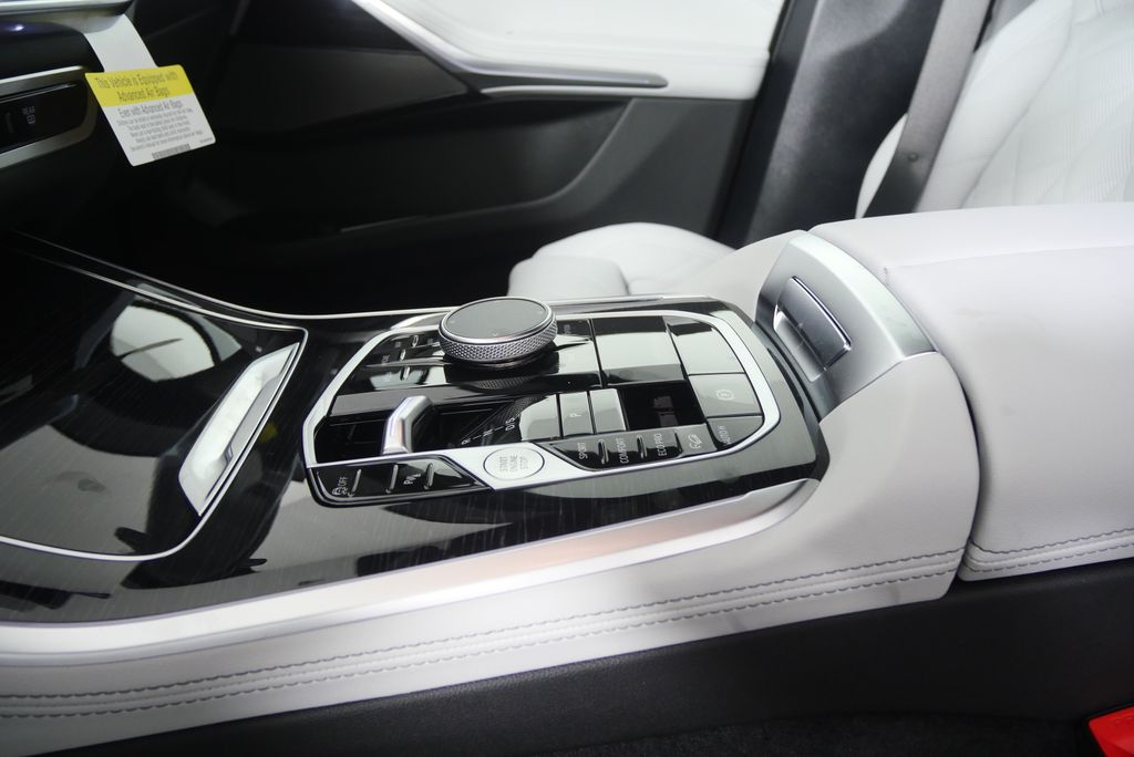 Thumbnail: 2026 BMW X5 - 21