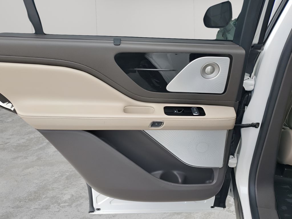 Used Car 2023 Lincoln Aviator  Reserve For Sale Under $50,000 In Austin, Texas