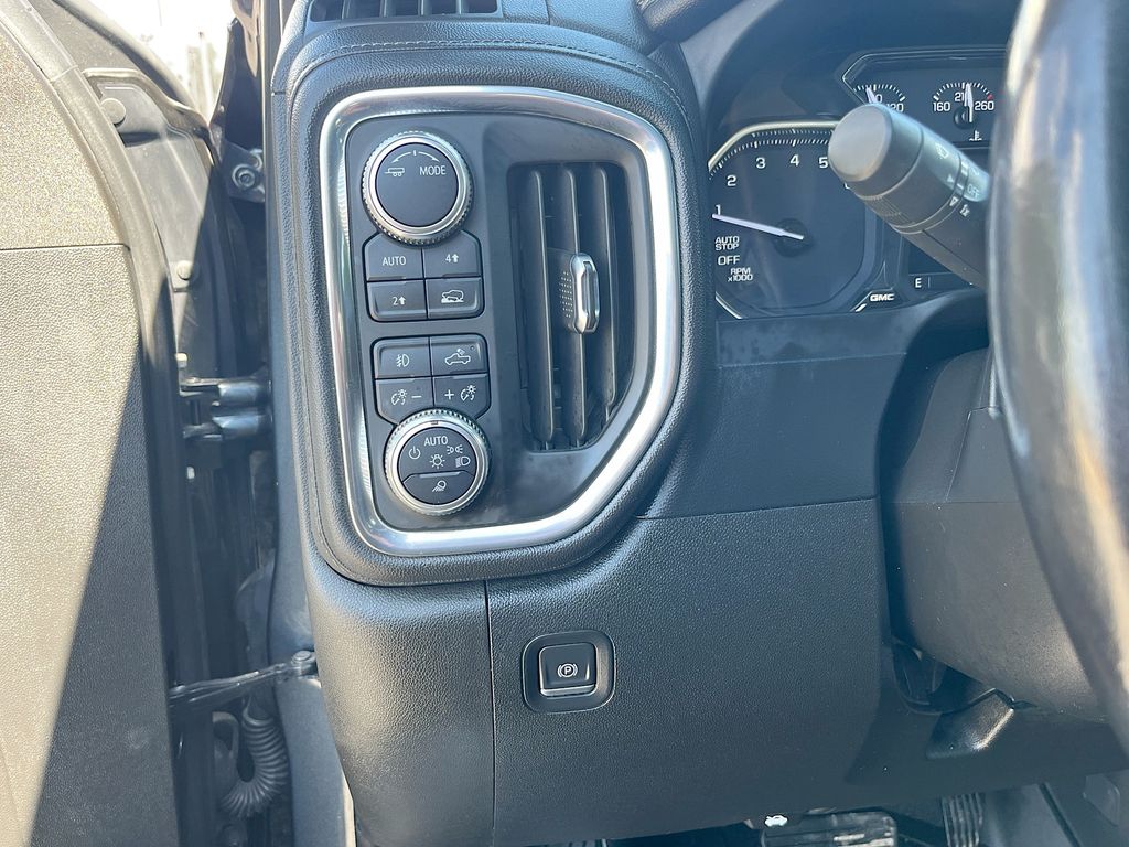Used 2021 Blue GMC SLT image 10