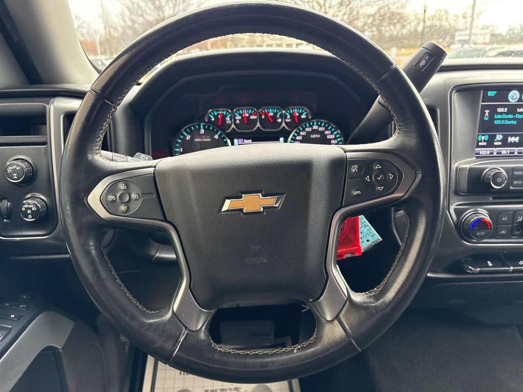 Used 2018 White Chevrolet LT image 25