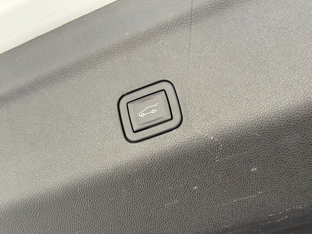 used 2023 Chevrolet Suburban car
