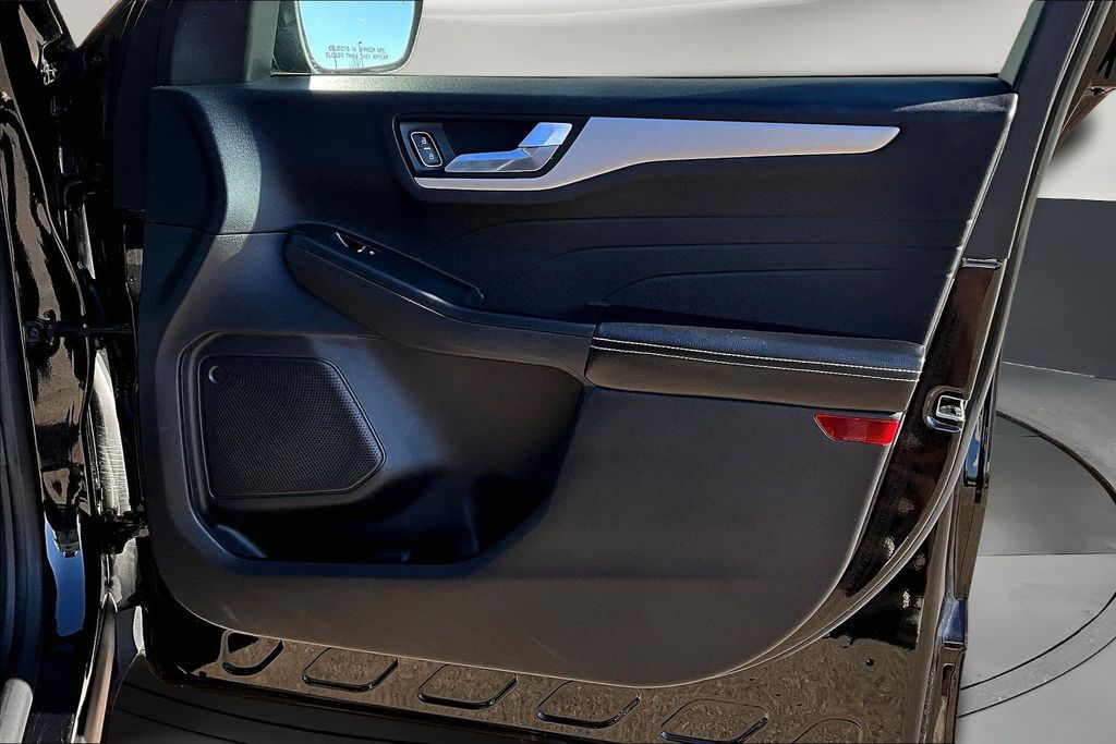 Certified Used 2021 Black Ford SE Hybrid image 27