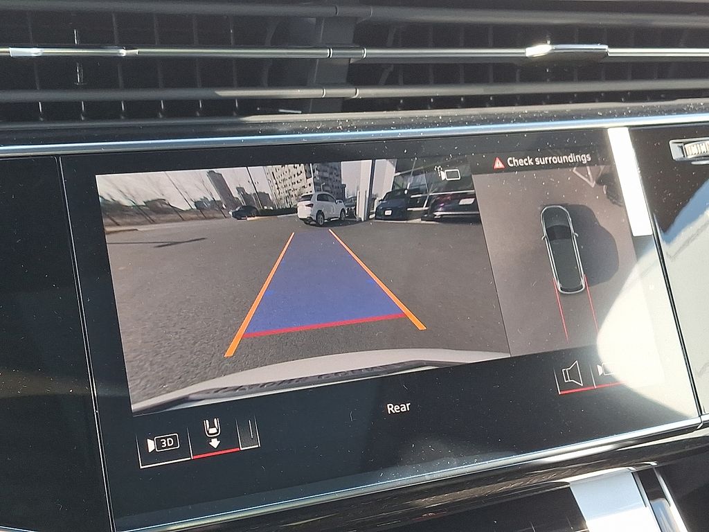 Thumbnail: 2026 Audi Q7 - 18