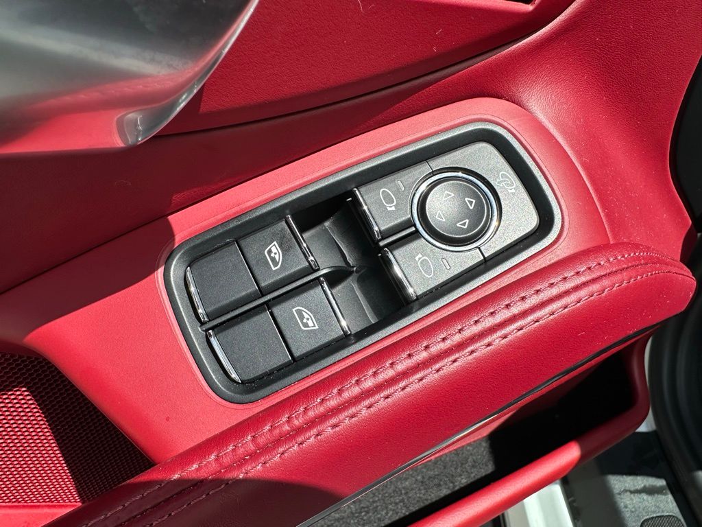 Thumbnail: 2017 Porsche 911 - 15