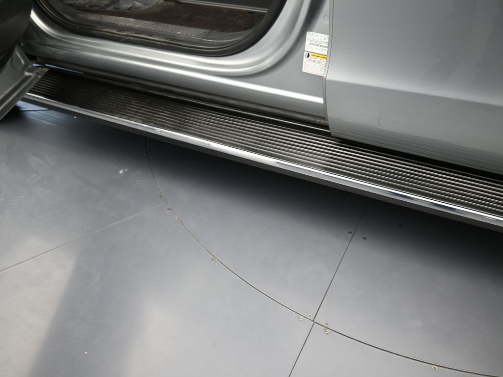 Used 2023 Silver Metallic Ford Limited image 37