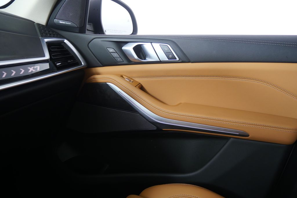 Thumbnail: 2024 BMW X7 - 30