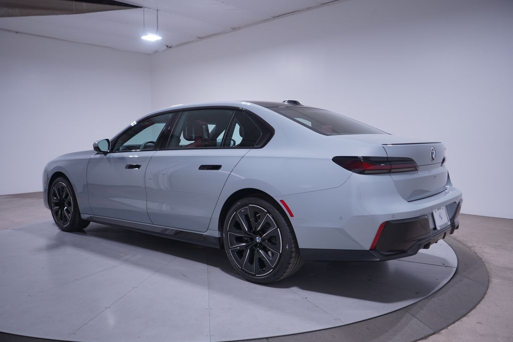 Thumbnail: 2025 BMW 7 Series - 3