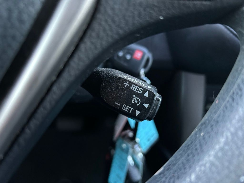 Thumbnail: 2013 Toyota RAV4 - 22