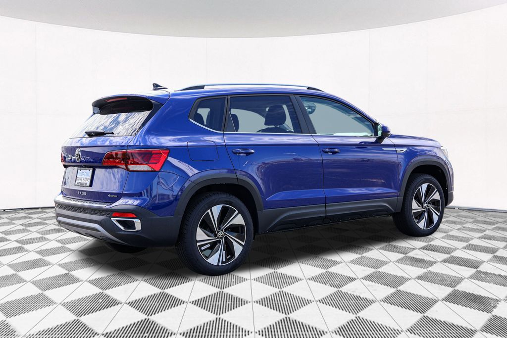 2024 Volkswagen Taos 1.5T SE 8