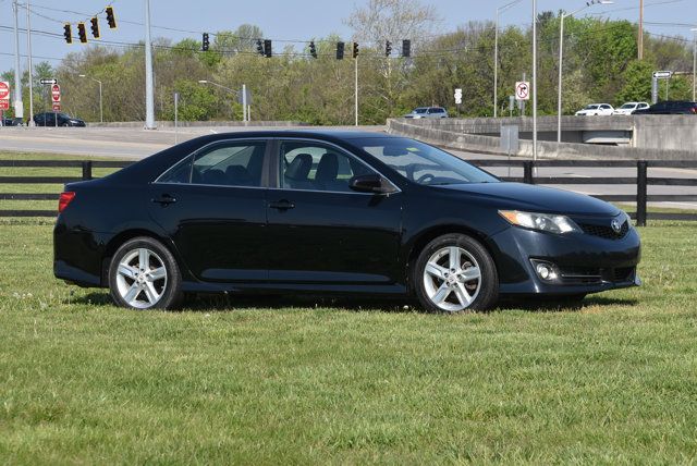 Attitude Black Metallic 2012 Toyota Camry SE Sedan Front-Wheel Drive 6-Speed Automatic