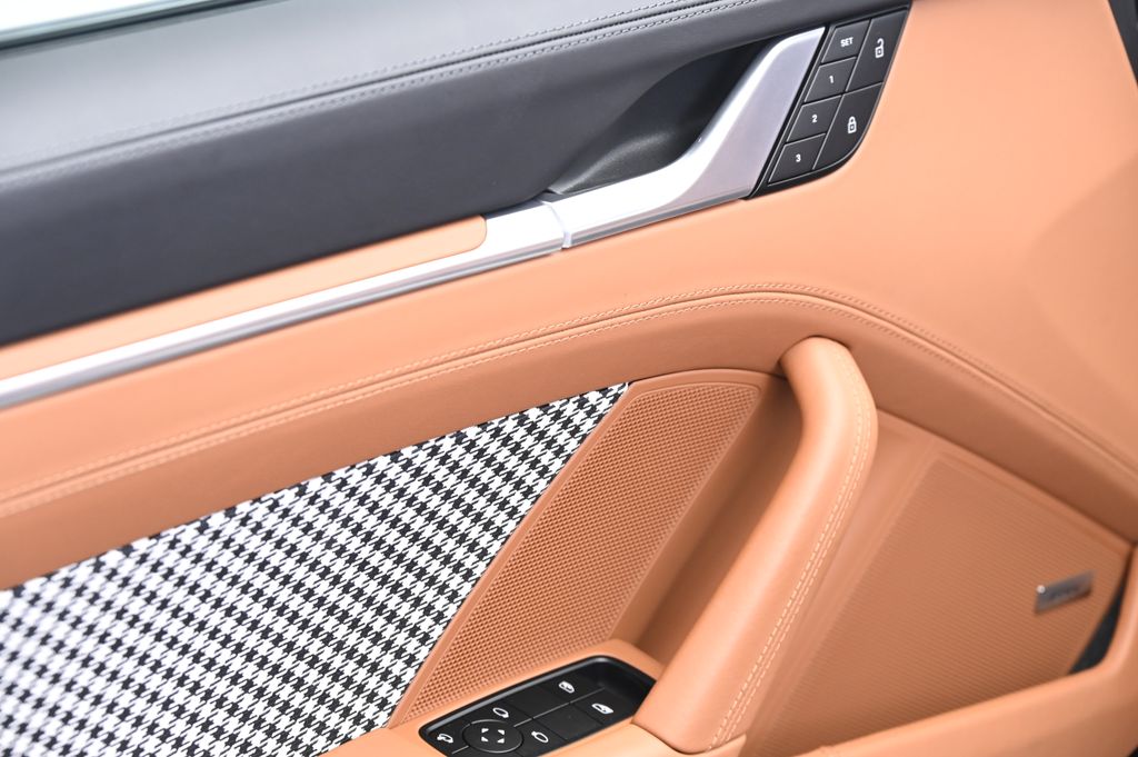 Thumbnail: 2024 Porsche 911 - 26