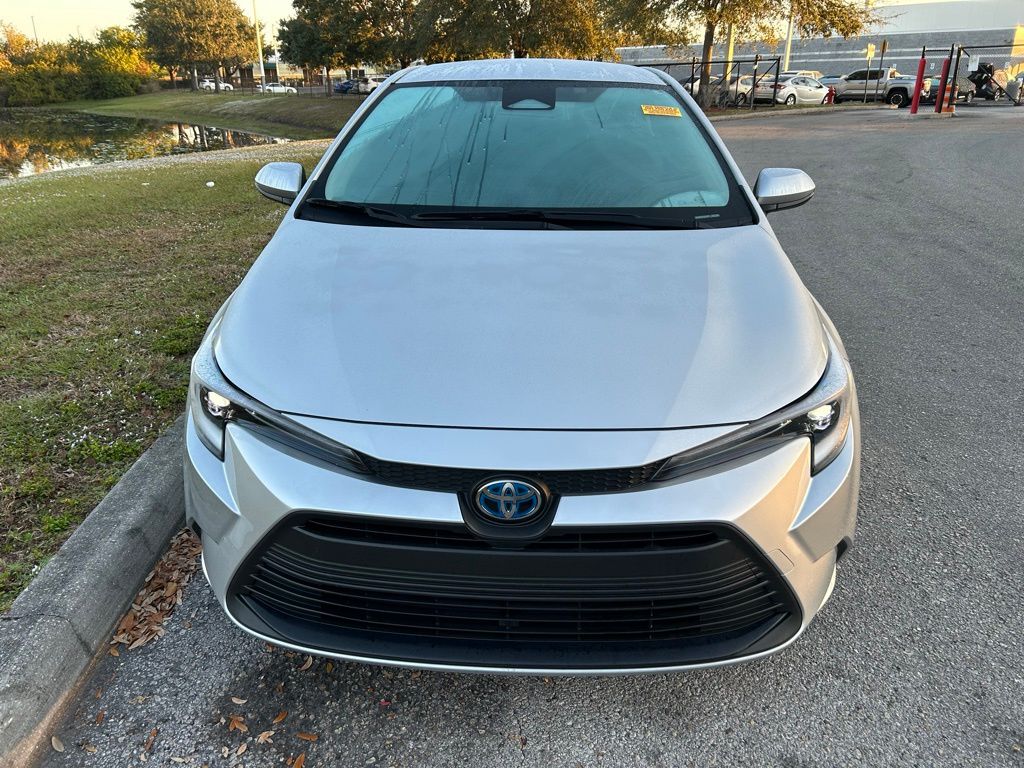 Thumbnail: 2025 Toyota Corolla - 8