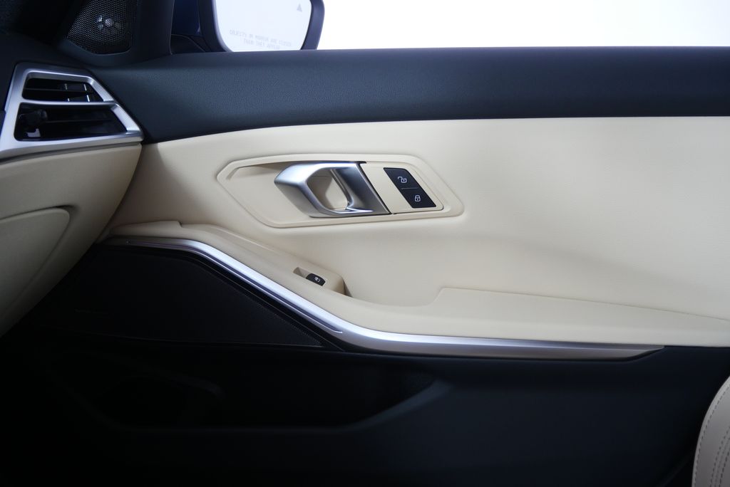 Thumbnail: 2026 BMW 3 Series - 25