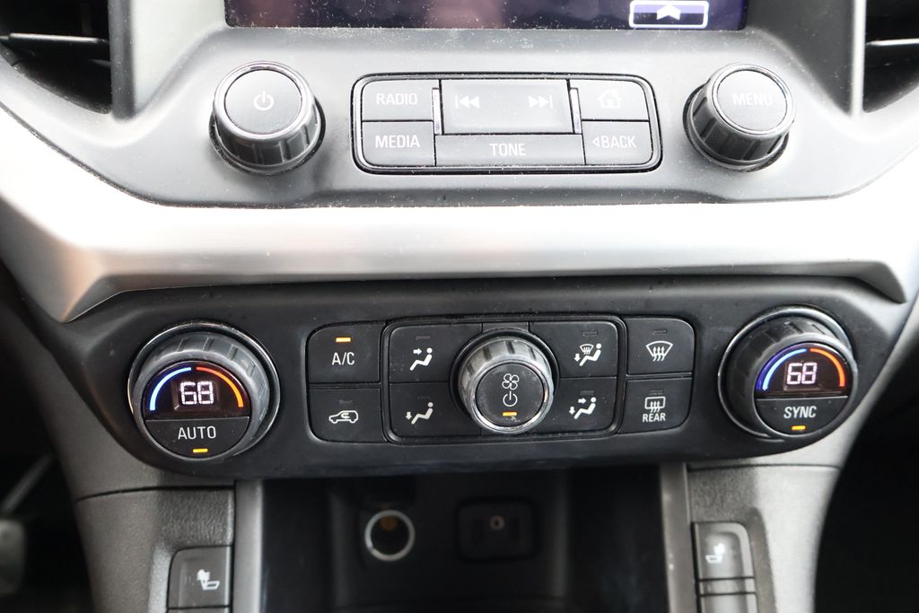 Thumbnail: 2019 GMC Acadia - 24