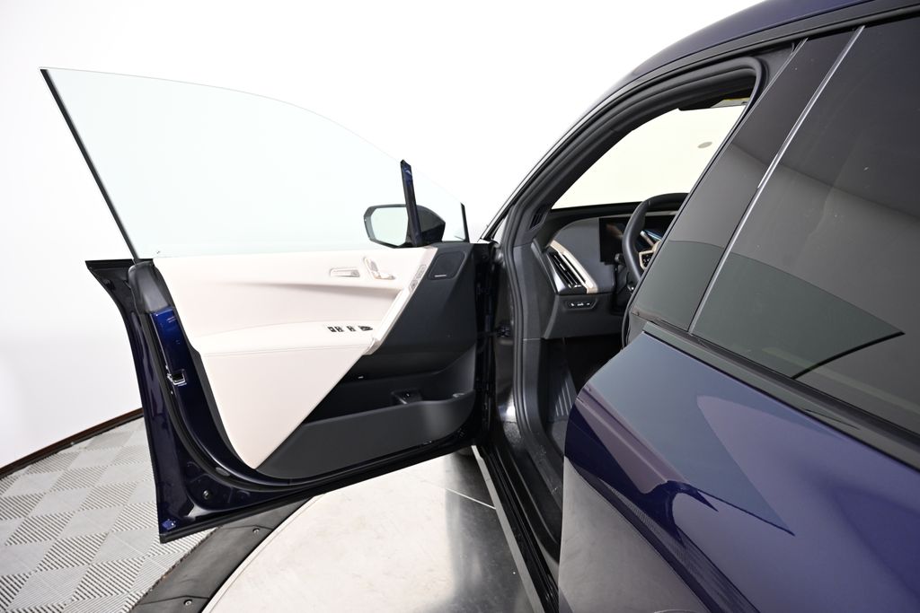 Thumbnail: 2026 BMW iX - 21