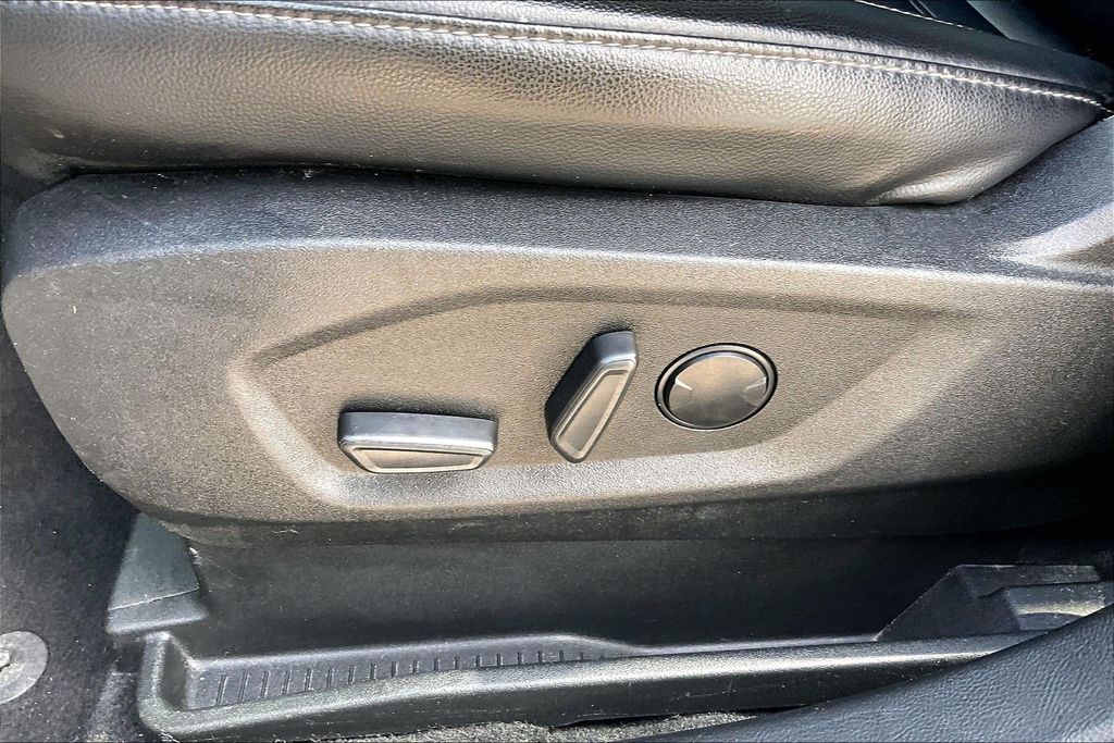 Used 2022 Ford Edge SEL 4D Sport Utility