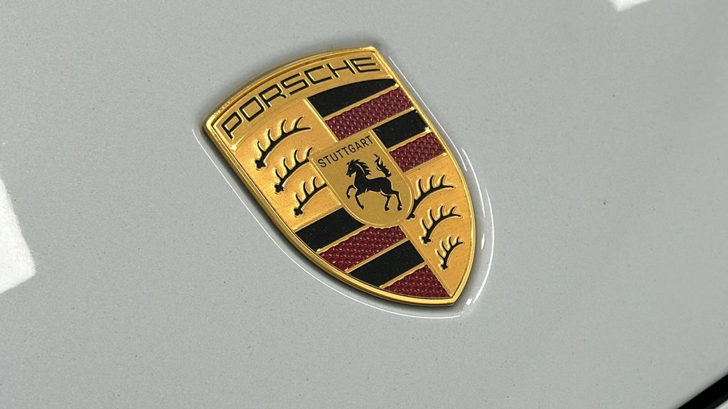 Thumbnail: 2025 Porsche Panamera - 13