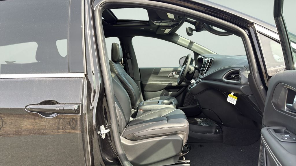 2026 Chrysler Pacifica