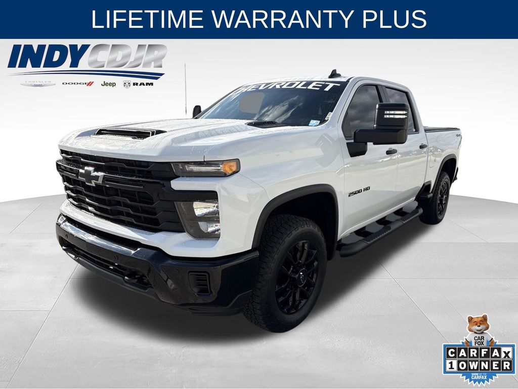 Summit White 2025 Chevrolet Silverado 2500HD Pickup Truck Four-Wheel Drive Automatic