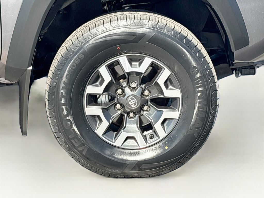 Thumbnail: 2021 Toyota Tacoma - 31
