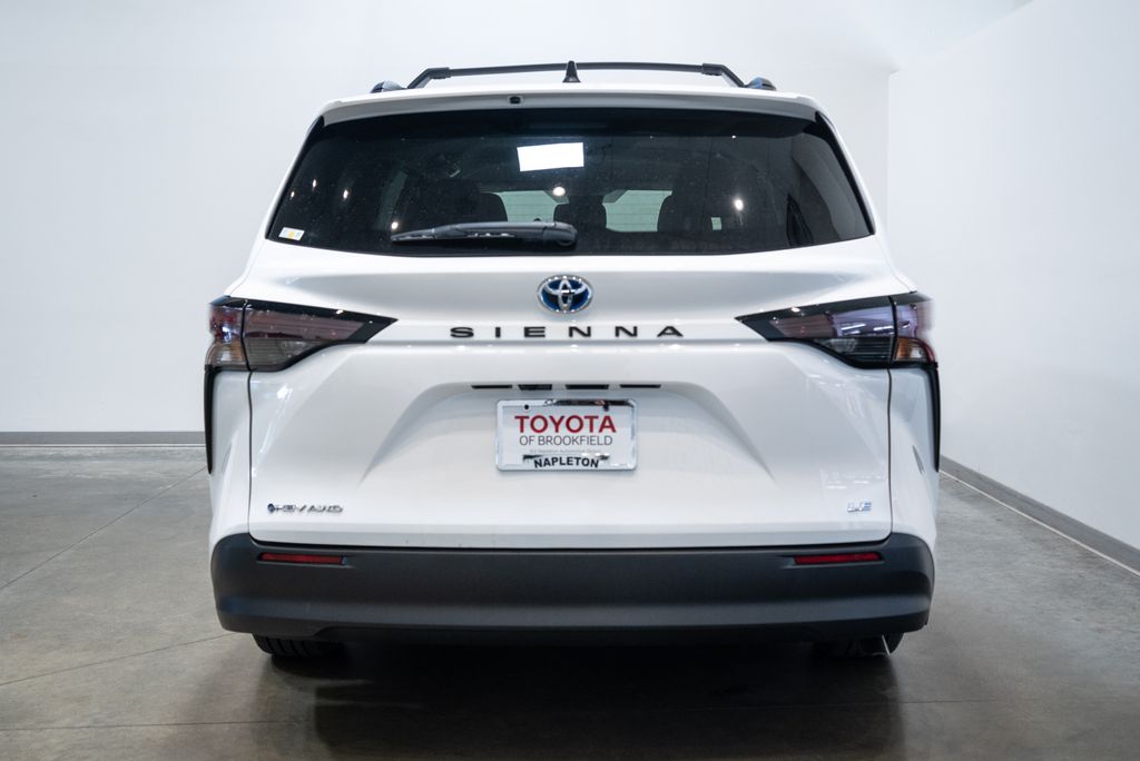 View vehicle photo 7