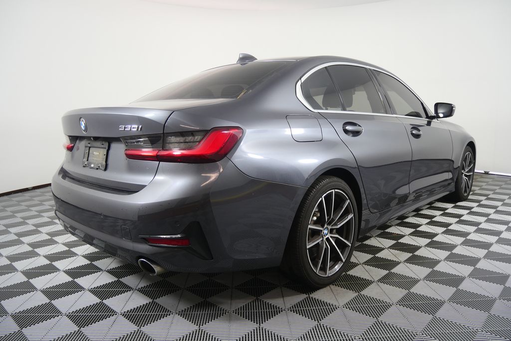Thumbnail: 2019 BMW 3 Series - 3