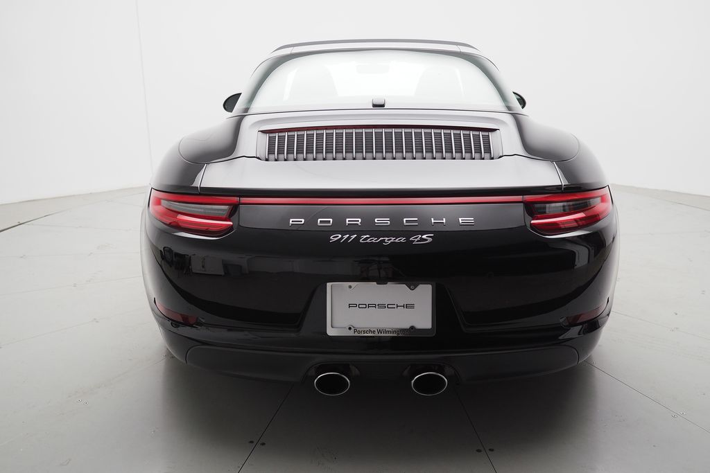 Thumbnail: 2019 Porsche 911 - 6