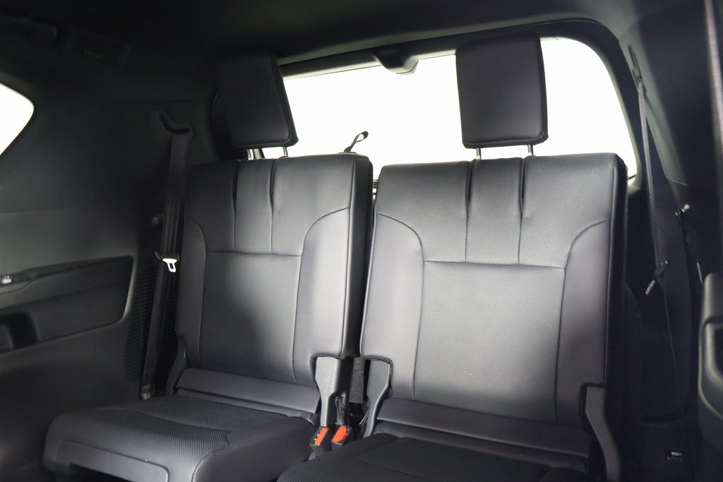 2025 Lexus LX 600 7