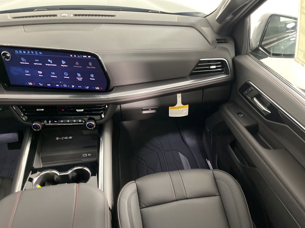 2025 Chevrolet Suburban RST 16