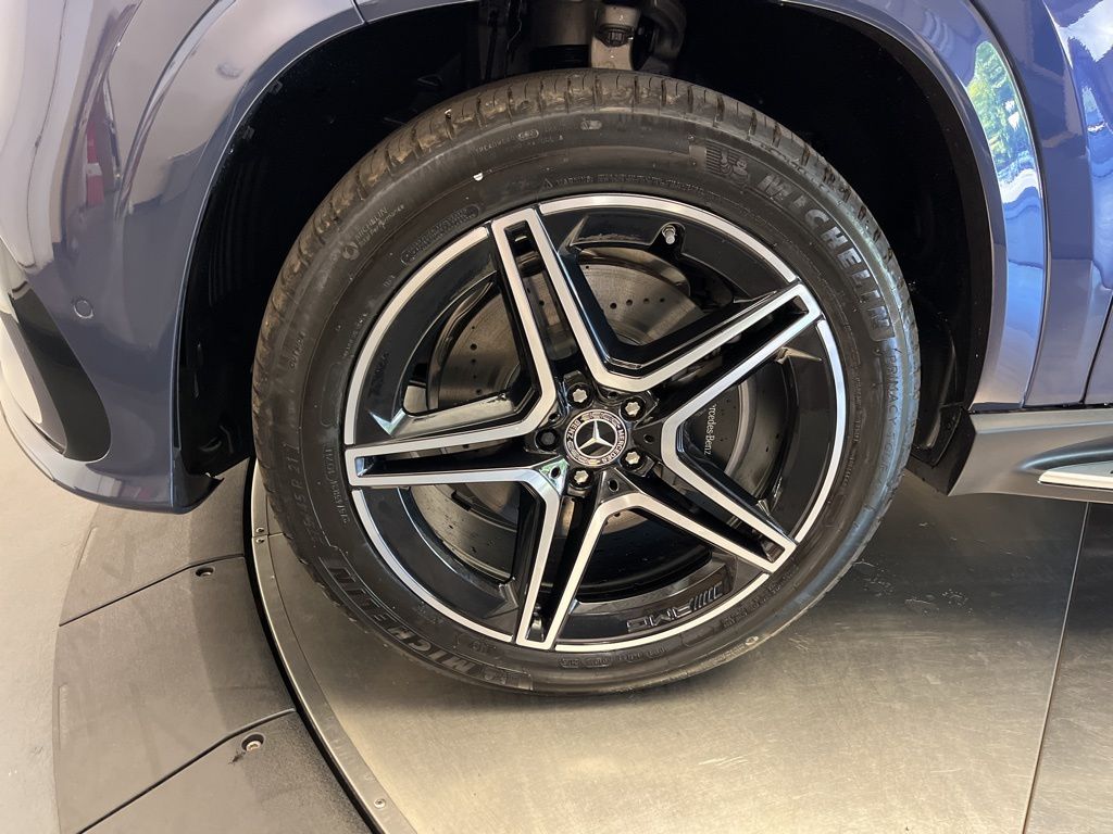 Thumbnail: 2026 Mercedes-Benz GLS - 10