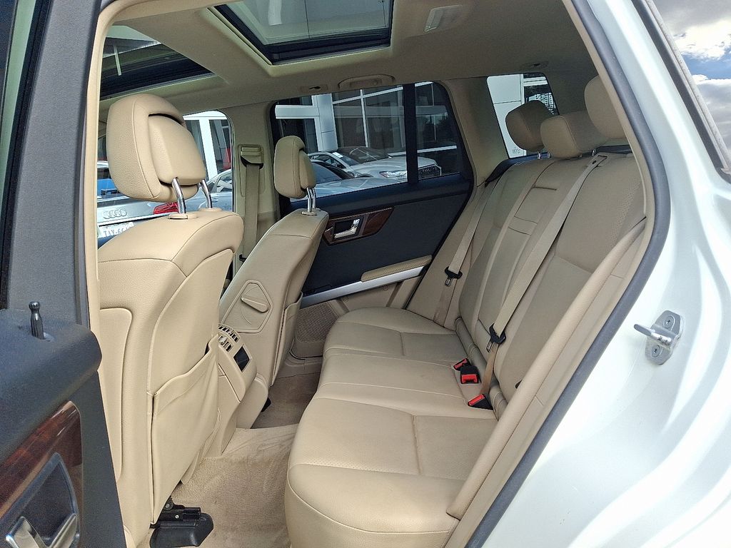 Thumbnail: 2011 Mercedes-Benz GLK - 10